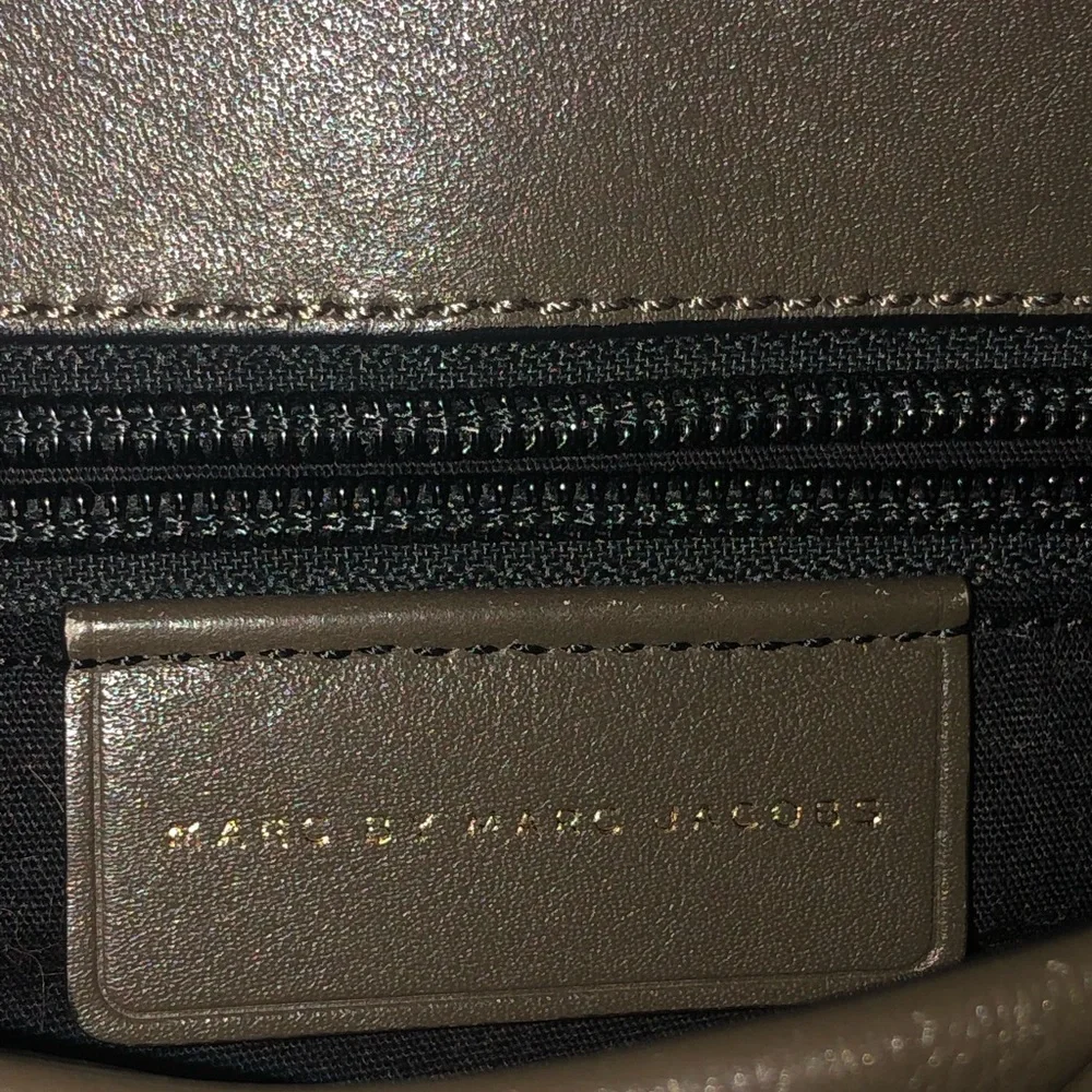 Marc by Marc Jacobs Olive Green Genuine Leather Handbag Crossbody Purse GUC - Picture 14 of 16